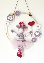Lola, la girafe en tutu