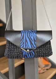 Pochette tigre bleue