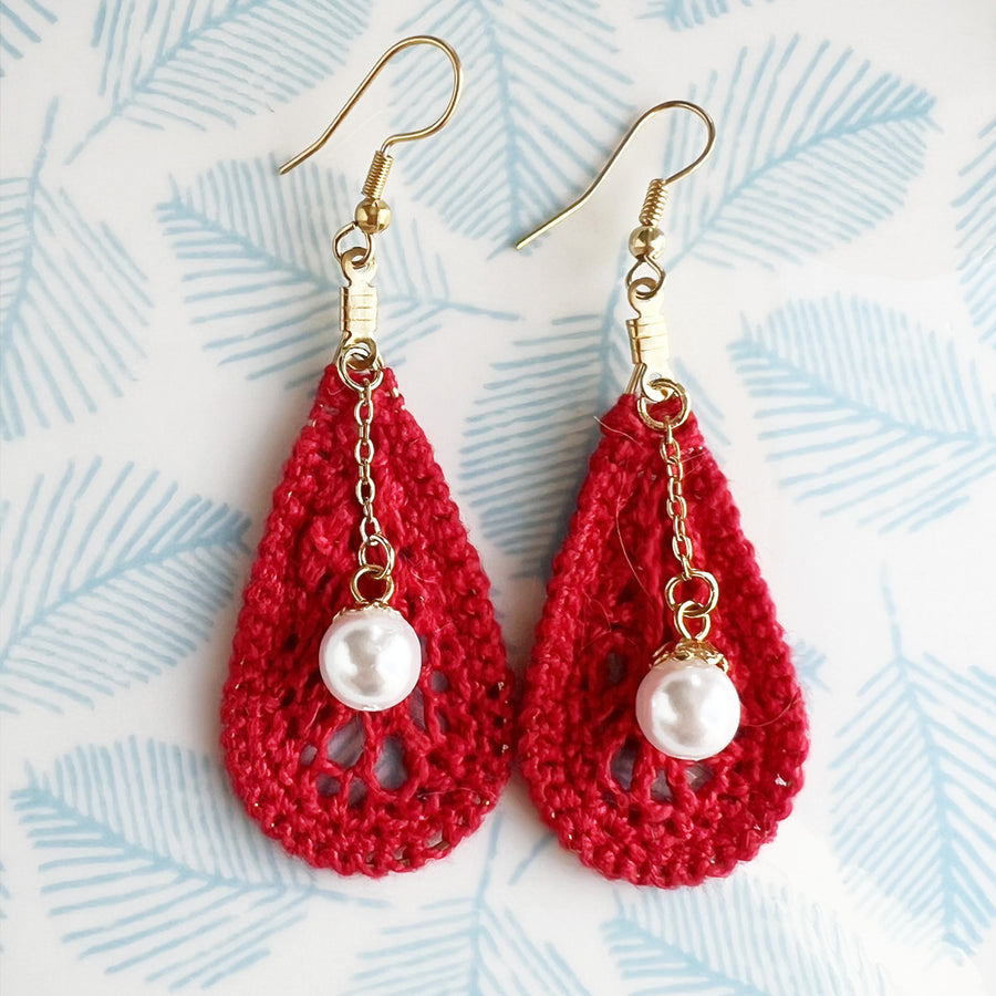 Créoles ovales crochetées et perle