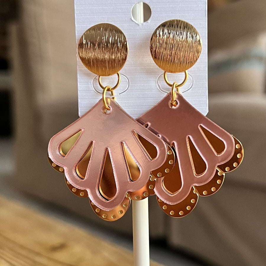 Pendentif coquille doré