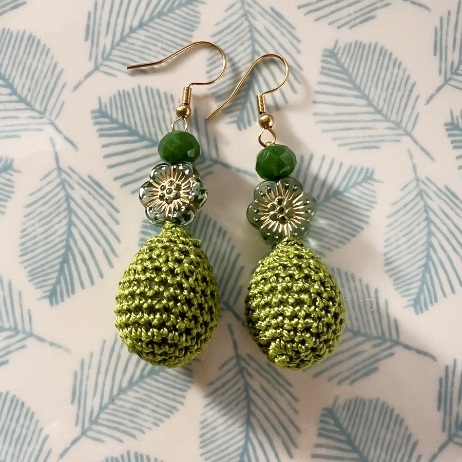 Goutte au crochet vert olive